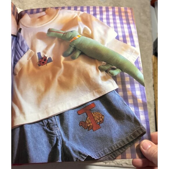 Cute & Cuddly Cross Stitch Book Hardcover 144 Pages Teddy Bears Kittens Baby Kid - Picture 10 of 12